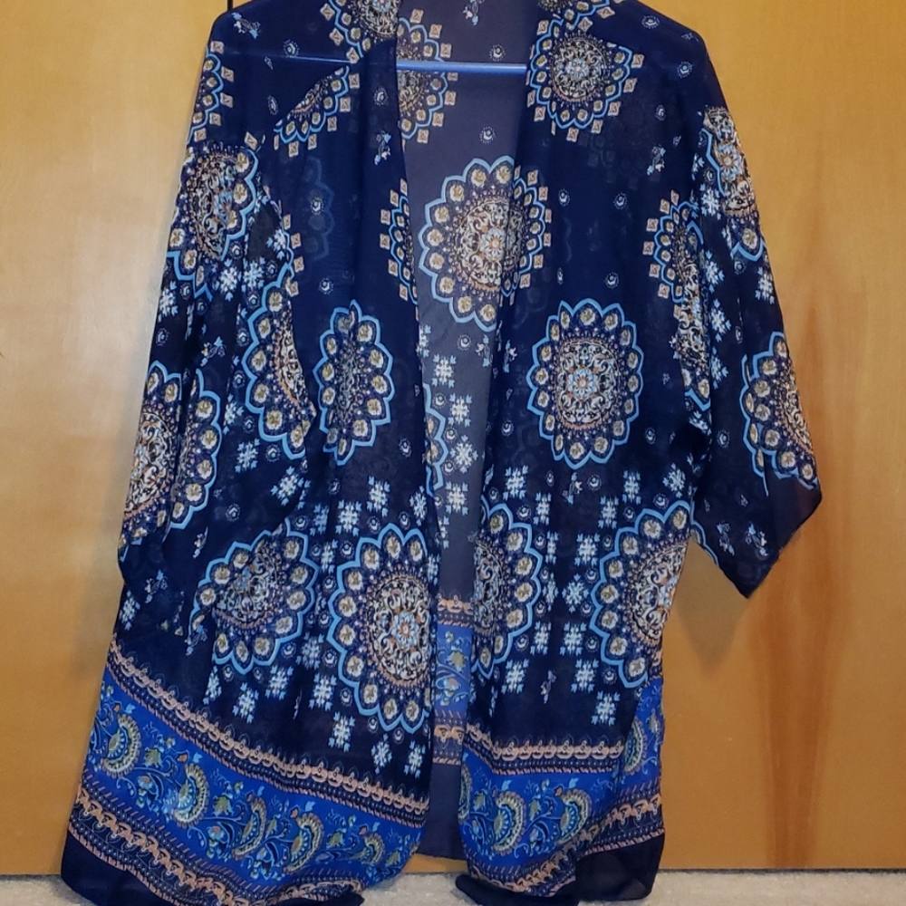 Kivenst Shawl